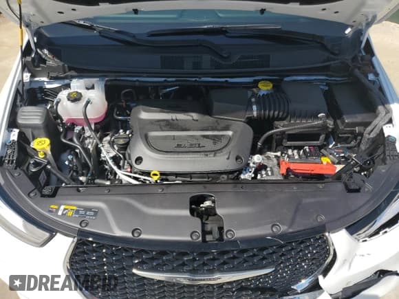 ✅ 2025 Chrysler Pacifica Select • VIN: 2C4RC1BG5SR614971 • Lot: 80109625. Listed on Copart with 2,918 mi. Free auction sales archive from the USA and detailed vehicle history report at DreamBid. Image 12.