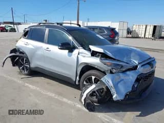 ✅ 2025 Toyota Corolla Cross Hybrid S • VIN: 7MUFBABG9SV080778 • Лот: 43423080. Опубликован ранее на IAAI с пробегом Не указан. Бесплатный доступ к архиву аукционных продаж из США и подробный отчёт об истории автомобиля на DreamBid. Изображение 1.