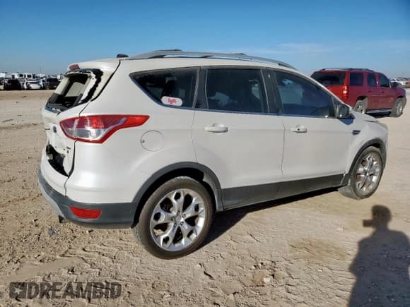 ✅ 2013 Ford Escape Titanium • VIN: 1FMCU0J9XDUB95470 • Lot: 91573135. Listed on Copart with 201,333 mi. Free auction sales archive from the USA and detailed vehicle history report at DreamBid. Image 3.
