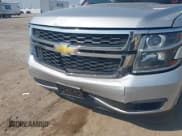✅ 2015 Chevrolet Suburban LT • VIN: 1GNSCJKC9FR271308 • Lot: 42896617. Wystawiony na IAAI z przebiegiem 202 547 mil. Bezpłatny archiwum sprzedaży aukcyjnych z USA i szczegółowy raport historii pojazdu na DreamBid. Zdjęcie 6.
