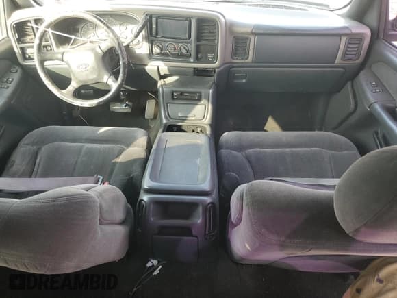 ✅ 2002 Chevrolet Silverado 1500 LS • VIN: 2GCEC19V221310367 • Lot: 82657025. Listed on Copart with 202,953 mi. Free auction sales archive from the USA and detailed vehicle history report at DreamBid. Image 8.