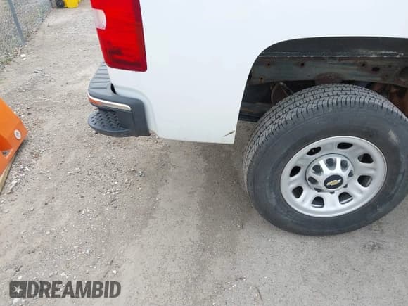 ✅ 2012 Chevrolet Silverado 2500HD LT • VIN: 1GC2KXCG5CZ331015 • Lot: 41866847. Wystawiony na IAAI z przebiegiem 165 559 mil. Bezpłatny archiwum sprzedaży aukcyjnych z USA i szczegółowy raport historii pojazdu na DreamBid. Zdjęcie 17.