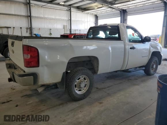 ✅ 2007 Chevrolet Silverado 2500HD 1LT • VIN: 1GCHK24K07E511824 • Lot: 85600565. Wystawiony na Copart z przebiegiem 128 908 mil. Bezpłatny archiwum sprzedaży aukcyjnych z USA i szczegółowy raport historii pojazdu na DreamBid. Zdjęcie 3.