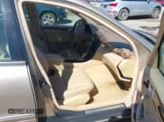 ✅ 2004 Mercedes-Benz C 240 • VIN: WDBRF81J54F456928 • Lot: 43049868. Wystawiony na IAAI z przebiegiem 108 872 mil. Bezpłatny archiwum sprzedaży aukcyjnych z USA i szczegółowy raport historii pojazdu na DreamBid. Zdjęcie 5.