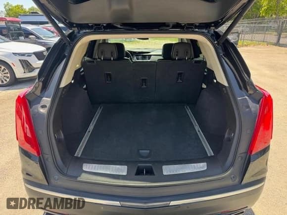 ✅ 2018 Cadillac XT5 Premium Luxury FWD • VIN: 1GYKNERS6JZ139813 • Lot: 57681285. Wystawiony na Copart z przebiegiem 96 567 mil. Bezpłatny archiwum sprzedaży aukcyjnych z USA i szczegółowy raport historii pojazdu na DreamBid. Zdjęcie 6.