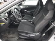 ✅ 2016 Hyundai Veloster Tech • VIN: KMHTC6AD4GU279377 • Lot: 44011755. Wystawiony na Copart z przebiegiem 78 966 mil. Bezpłatny archiwum sprzedaży aukcyjnych z USA i szczegółowy raport historii pojazdu na DreamBid. Zdjęcie 7.