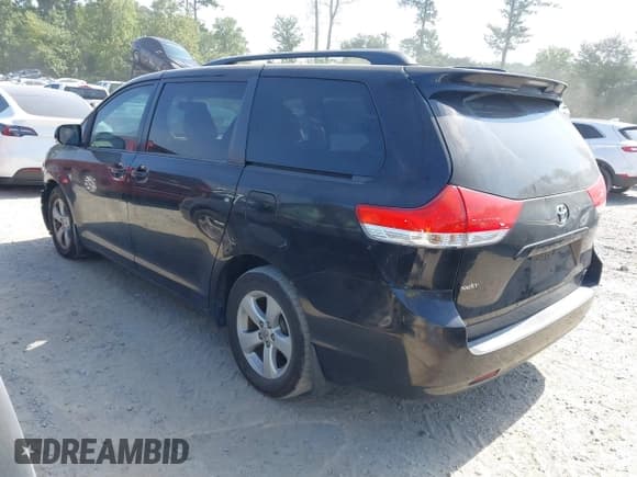 ✅ 2014 Toyota Sienna LE AAS • VIN: 5TDKK3DC0ES525623 • Lot: 42823834. Listed on IAAI with 211,670 mi. Free auction sales archive from the USA and detailed vehicle history report at DreamBid. Image 3.