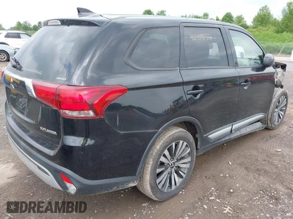 ✅ 2019 Mitsubishi Outlander ES • VIN: JA4AZ3A39KZ055673 • Lot: 42459555. Listed on IAAI with 97,433 mi. Free auction sales archive from the USA and detailed vehicle history report at DreamBid. Image 4.
