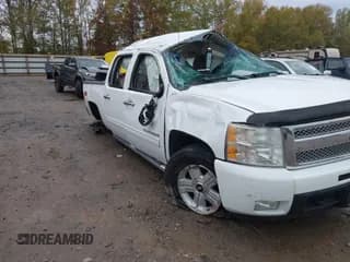 ✅ 2011 Chevrolet Silverado 1500 LTZ • VIN: 3GCPKTE38BG240036 • Lot: 43557562. Wystawiony na IAAI z przebiegiem 306 131 mil. Bezpłatny archiwum sprzedaży aukcyjnych z USA i szczegółowy raport historii pojazdu na DreamBid. Zdjęcie 1.