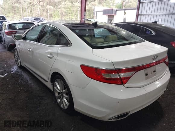 ✅ 2014 Hyundai Azera Limited • VIN: KMHFH4JG7EA378755 • Лот: 42027136. Опубликован ранее на IAAI с пробегом 216 082 миль. Бесплатный доступ к архиву аукционных продаж из США и подробный отчёт об истории автомобиля на DreamBid. Изображение 3.