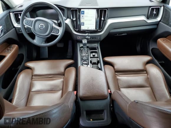 ✅ 2019 Volvo XC60 Momentum • VIN: LYV102DK2KB224422 • Lot: 61108435. Listed on Copart with 110,901 mi. Free auction sales archive from the USA and detailed vehicle history report at DreamBid. Image 8.