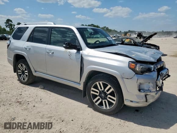 ✅ 2023 Toyota 4Runner Limited • VIN: JTEKU5JR9P6089206 • Lot: 64828415. Wystawiony na Copart z przebiegiem 23 471 mil. Bezpłatny archiwum sprzedaży aukcyjnych z USA i szczegółowy raport historii pojazdu na DreamBid. Zdjęcie 4.