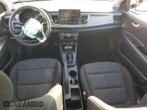 ✅ 2021 Kia Rio LX • VIN: 3KPA24AD8ME382105 • Lot: 85551145. Listed on Copart with 91,290 mi. Free auction sales archive from the USA and detailed vehicle history report at DreamBid. Image 8.