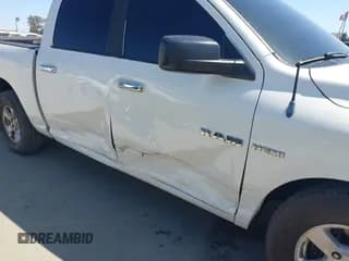 ✅ 2009 Dodge 1500 SLT • VIN: 1D3HB13TX9S798489 • Lot: 42403318. Wystawiony na IAAI z przebiegiem 66 379 mil. Bezpłatny archiwum sprzedaży aukcyjnych z USA i szczegółowy raport historii pojazdu na DreamBid. Zdjęcie 6.