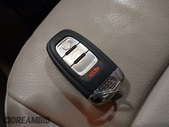 ✅ 2011 Audi Q5 Premium • VIN: WA1CFAFP6BA019097 • Lot: 41743439. Listed on IAAI with 112,126 mi. Free auction sales archive from the USA and detailed vehicle history report at DreamBid. Image 11.