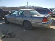 ✅ 2000 Ford Crown Victoria • VIN: 2FAFP73W8YX116581 • Lot: 42426805. Wystawiony na Copart z przebiegiem 122 218 mil. Bezpłatny archiwum sprzedaży aukcyjnych z USA i szczegółowy raport historii pojazdu na DreamBid. Zdjęcie 2.
