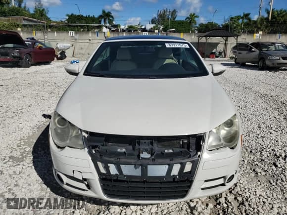 ✅ 2011 Volkswagen Eos Komfort • VIN: WVWBW7AH4BV002456 • Lot: 89911075. Listed on Copart with 117,830 mi. Free auction sales archive from the USA and detailed vehicle history report at DreamBid. Image 5.