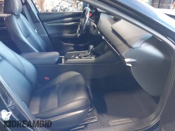 ✅ 2021 Mazda 3 Preferred • VIN: JM1BPBCL7M1334712 • Lot: 43160500. Listed on IAAI with 57,546 mi. Free auction sales archive from the USA and detailed vehicle history report at DreamBid. Image 5.