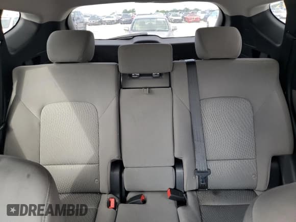 ✅ 2017 Hyundai Santa Fe 2.4L • VIN: 5XYZT3LB8HG434749 • Лот: 60261275. Опубликован ранее на Copart с пробегом 128 099 миль. Бесплатный доступ к архиву аукционных продаж из США и подробный отчёт об истории автомобиля на DreamBid. Изображение 10.