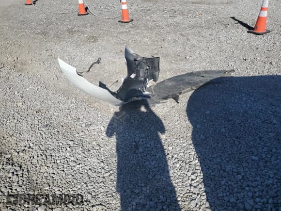 ✅ 2020 Tesla Model 3 Performance • VIN: 5YJ3E1EC8LF715069 • Lot: 85345565. Wystawiony na Copart z przebiegiem 70 017 mil. Bezpłatny archiwum sprzedaży aukcyjnych z USA i szczegółowy raport historii pojazdu na DreamBid. Zdjęcie 12.