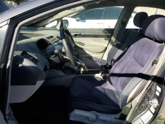 ✅ 2007 Honda Civic • VIN: JHMFA36277S021359 • Lot: 86729575. Wystawiony na Copart z przebiegiem 337 622 mil. Bezpłatny archiwum sprzedaży aukcyjnych z USA i szczegółowy raport historii pojazdu na DreamBid. Zdjęcie 7.