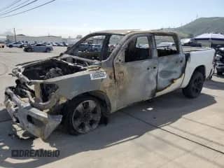 2023 Ram 1500 Big Horn z VIN 1C6RREFT4PN664544, wystawiony jako Copart lot #63603745 z przebiegiem Nie podano mil oraz Szkoda całkowita • Salvage title. Historia ofert i sprzedaży dostępna na DreamBid. Obrazek 1.