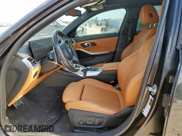 2024 BMW 3 Series M340i z VIN 3MW49FS04R8E28399, wystawiony jako Copart lot #58225065 z przebiegiem 20 644 mil mil oraz Szkoda całkowita • Salvage title. Historia ofert i sprzedaży dostępna na DreamBid. Obrazek 7.