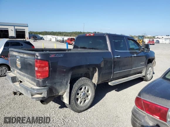 ✅ 2015 Chevrolet Silverado 2500HD LTZ • VIN: 1GC1KWE8XFF149196 • Lot: 83942615. Wystawiony na Copart z przebiegiem Nie podano. Bezpłatny archiwum sprzedaży aukcyjnych z USA i szczegółowy raport historii pojazdu na DreamBid. Zdjęcie 3.