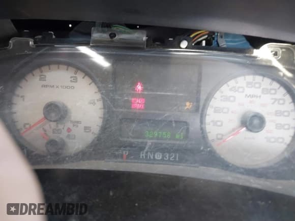 ✅ 2007 Ford F-250 XL • VIN: 1FTSW20P77EA16936 • Лот: 41802562. Опубликован ранее на IAAI с пробегом 335 891 миль. Бесплатный доступ к архиву аукционных продаж из США и подробный отчёт об истории автомобиля на DreamBid. Изображение 7.