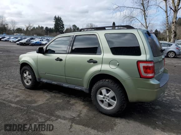 ✅ 2008 Ford Escape XLS • VIN: 1FMCU02Z58KE30129 • Lot: 48611765. Listed on Copart with 97,014 mi. Free auction sales archive from the USA and detailed vehicle history report at DreamBid. Image 2.