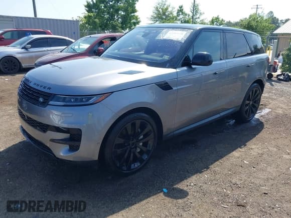 ✅ 2023 Land Rover Range Rover Sport SE • VIN: SAL1P9EU3PA133283 • Лот: 42582640. Опубликован ранее на IAAI с пробегом 13 074 миль. Бесплатный доступ к архиву аукционных продаж из США и подробный отчёт об истории автомобиля на DreamBid. Изображение 2.