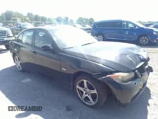 2007 BMW 3 Series 328xi с VIN WBAVC93547KX58993, выставлен на аукционе IAAI как лот 42584532 с пробегом 192 380 миль миль и . История ставок и продаж доступна на DreamBid. Изображение 1.