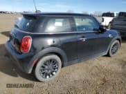 ✅ 2017 MINI Hardtop Cooper • VIN: WMWXP5C5XH2D71116 • Лот: 85169375. Опубликован ранее на Copart с пробегом 99 130 миль. Бесплатный доступ к архиву аукционных продаж из США и подробный отчёт об истории автомобиля на DreamBid. Изображение 3.