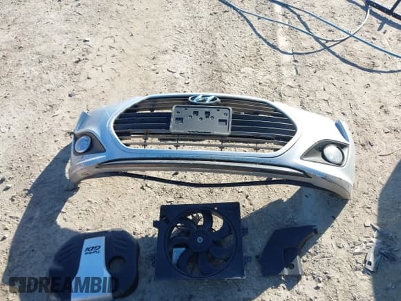 ✅ 2013 Hyundai Veloster Turbo • VIN: KMHTC6AE3DU086948 • Lot: 43372897. Listed on IAAI with 110,926 mi. Free auction sales archive from the USA and detailed vehicle history report at DreamBid. Image 12.