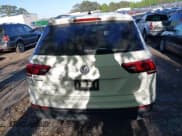 ✅ 2020 Volkswagen Tiguan S • VIN: 3VV1B7AX5LM010741 • Лот: 42030616. Опубликован ранее на IAAI с пробегом 104 533 миль. Бесплатный доступ к архиву аукционных продаж из США и подробный отчёт об истории автомобиля на DreamBid. Изображение 16.