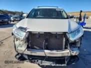 ✅ 2018 Toyota Highlander LE • VIN: 5TDBZRFH2JS883713 • Lot: 82119555. Listed on Copart with 83,610 mi. Free auction sales archive from the USA and detailed vehicle history report at DreamBid. Image 5.