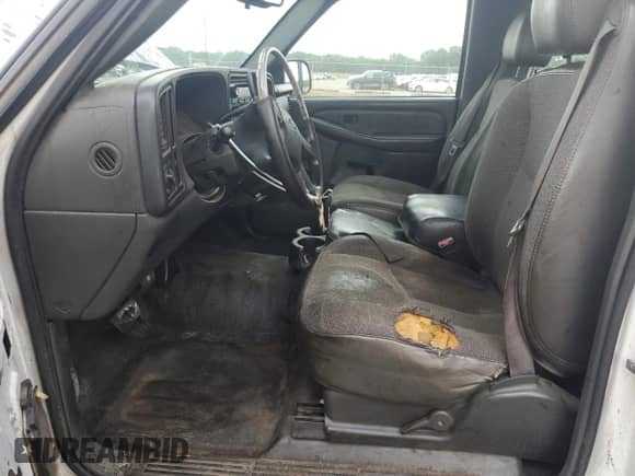 2004 Chevrolet Silverado 1500 LS z VIN 1GCEC14T04E206936, wystawiony jako Copart lot #56305735 z przebiegiem Nie podano mil oraz Szkoda całkowita • Salvage title. Historia ofert i sprzedaży dostępna na DreamBid. Obrazek 7.