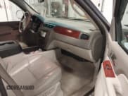 ✅ 2010 GMC Yukon SLT • VIN: 1GKUKCE07AR206794 • Lot: 43390532. Listed on IAAI with 193,520 mi. Free auction sales archive from the USA and detailed vehicle history report at DreamBid. Image 5.