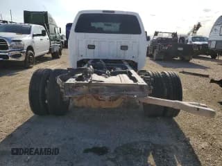 ✅ 2015 Ford F-450 • VIN: 1FD9X4GTXFEB25802 • Lot: 80746504. Wystawiony na Copart z przebiegiem 274 326 mil. Bezpłatny archiwum sprzedaży aukcyjnych z USA i szczegółowy raport historii pojazdu na DreamBid. Zdjęcie 6.