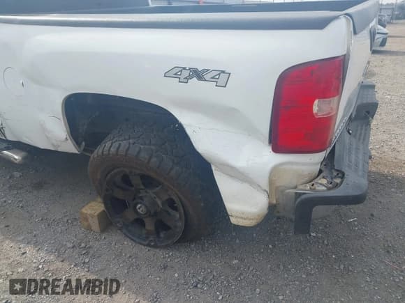 ✅ 2008 Chevrolet Silverado 2500HD Work Truck • VIN: 1GCHK29K08E104130 • Лот: 43603280. Опубликован ранее на IAAI с пробегом 252 209 миль. Бесплатный доступ к архиву аукционных продаж из США и подробный отчёт об истории автомобиля на DreamBid. Изображение 17.