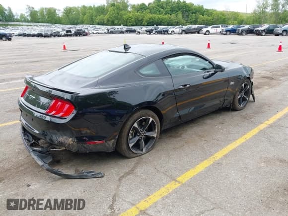 ✅ 2022 Ford Mustang GT • VIN: 1FA6P8CF5N5145653 • Lot: 42370652. Listed on IAAI with 24,987 mi. Free auction sales archive from the USA and detailed vehicle history report at DreamBid. Image 4.
