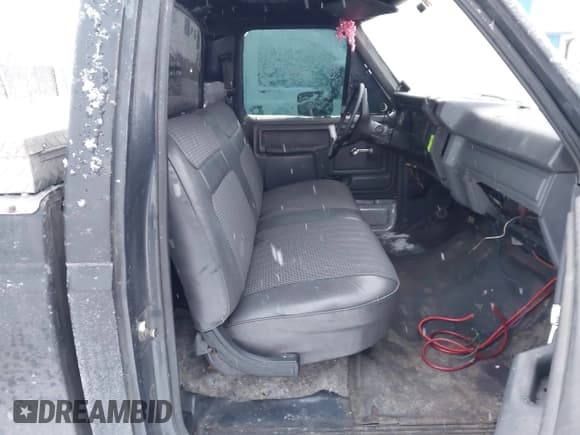 ✅ 1985 Ford F-250 • VIN: 1FTEF25Y8FPA75589 • Лот: 43770847. Опубликован ранее на IAAI с пробегом 337 269 миль. Бесплатный доступ к архиву аукционных продаж из США и подробный отчёт об истории автомобиля на DreamBid. Изображение 5.