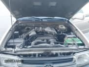 ✅ 2001 Toyota 4Runner SR5 • VIN: JT3HN86R119055020 • Лот: 43659109. Опубликован ранее на IAAI с пробегом 268 810 миль. Бесплатный доступ к архиву аукционных продаж из США и подробный отчёт об истории автомобиля на DreamBid. Изображение 10.