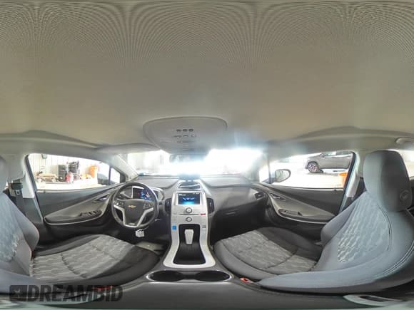 ✅ 2013 Chevrolet Volt • VIN: 1G1RA6E47DU126852 • Lot: 84054804. Wystawiony na Copart z przebiegiem 89 947 mil. Bezpłatny archiwum sprzedaży aukcyjnych z USA i szczegółowy raport historii pojazdu na DreamBid. Zdjęcie 15.