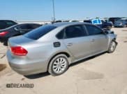 ✅ 2012 Volkswagen Passat S • VIN: 1VWAH7A34CC064749 • Лот: 68156095. Опубликован ранее на Copart с пробегом 177 879 миль. Бесплатный доступ к архиву аукционных продаж из США и подробный отчёт об истории автомобиля на DreamBid. Изображение 3.