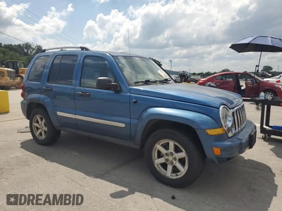✅ 2005 Jeep Liberty Limited • VIN: 1J4GK58K95W527139 • Lot: 70117655. Listed on Copart with 152,043 mi. Free auction sales archive from the USA and detailed vehicle history report at DreamBid. Image 4.