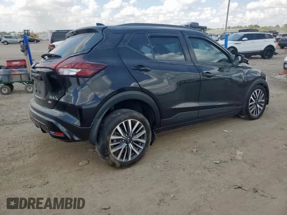 ✅ 2023 Nissan Kicks SV • VIN: 3N1CP5CVXPL520588 • Lot: 81286885. Wystawiony na Copart z przebiegiem Nie podano. Bezpłatny archiwum sprzedaży aukcyjnych z USA i szczegółowy raport historii pojazdu na DreamBid. Zdjęcie 3.