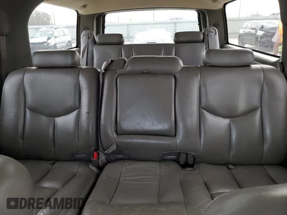 ✅ 2003 Chevrolet Suburban Z71 • VIN: 3GNFK16Z13G283712 • Лот: 41558395. Опубликован ранее на Copart с пробегом 292 008 миль. Бесплатный доступ к архиву аукционных продаж из США и подробный отчёт об истории автомобиля на DreamBid. Изображение 10.
