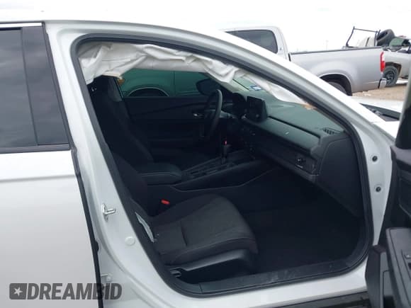 ✅ 2024 Honda Accord EX • VIN: 1HGCY1F36RA078563 • Lot: 43310555. Wystawiony na IAAI z przebiegiem 8 686 mil. Bezpłatny archiwum sprzedaży aukcyjnych z USA i szczegółowy raport historii pojazdu na DreamBid. Zdjęcie 5.