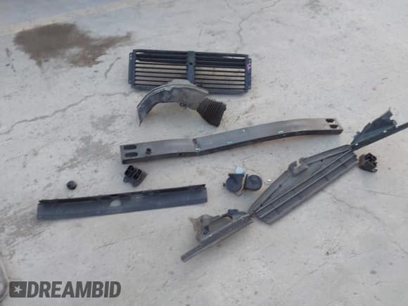 ✅ 2018 Chevrolet Equinox LT • VIN: 2GNAXJEV3J6327132 • Лот: 43210170. Опубликован ранее на IAAI с пробегом 83 203 миль. Бесплатный доступ к архиву аукционных продаж из США и подробный отчёт об истории автомобиля на DreamBid. Изображение 12.